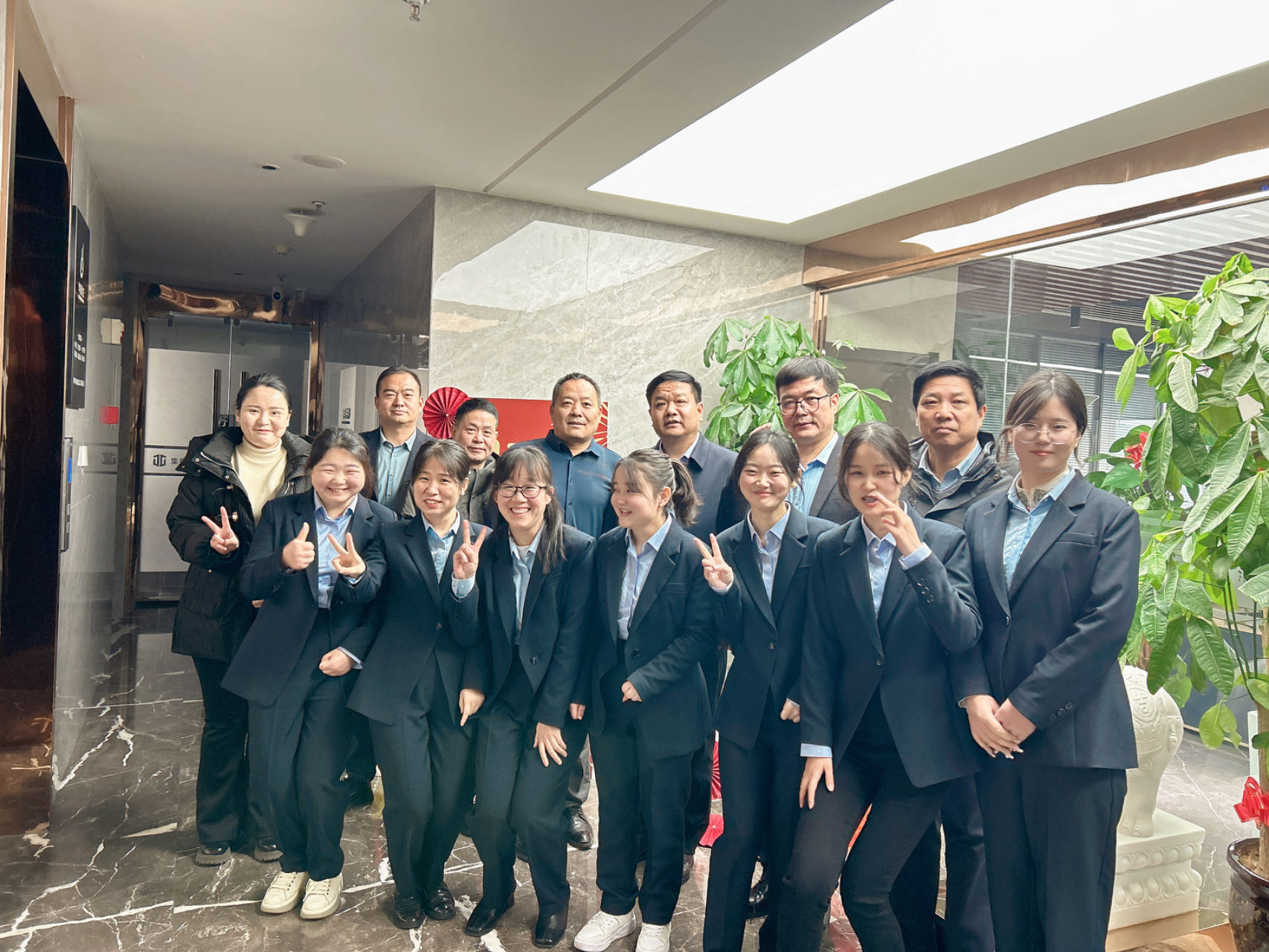 DB��Ѷ�� (�й���)���޹�˾����